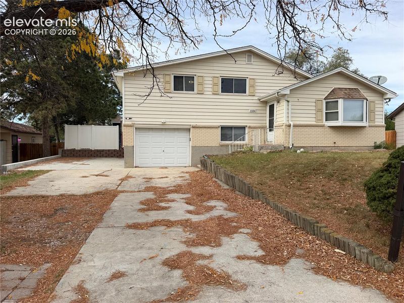 1334 Shenandoah Dr, Colorado Springs, CO 80910