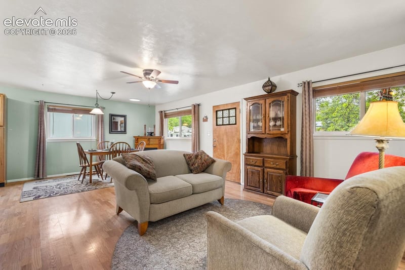 1338 Oswego St, Colorado Springs, CO 80904