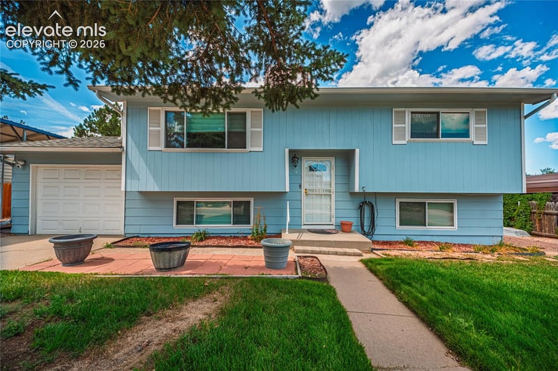 1340 Kachina Dr, Colorado Springs, CO 80915