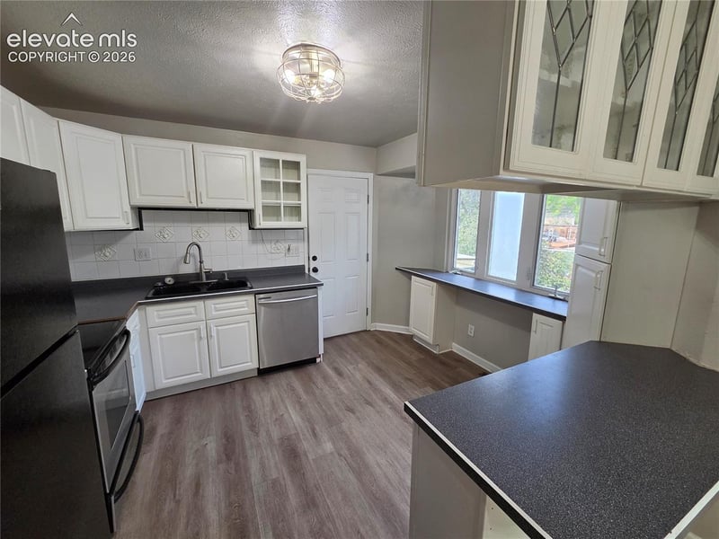 1367 Mears Dr, Colorado Springs, CO 80915