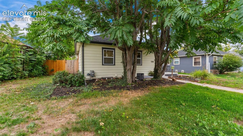 1380 Trenton St, Denver, CO 80220