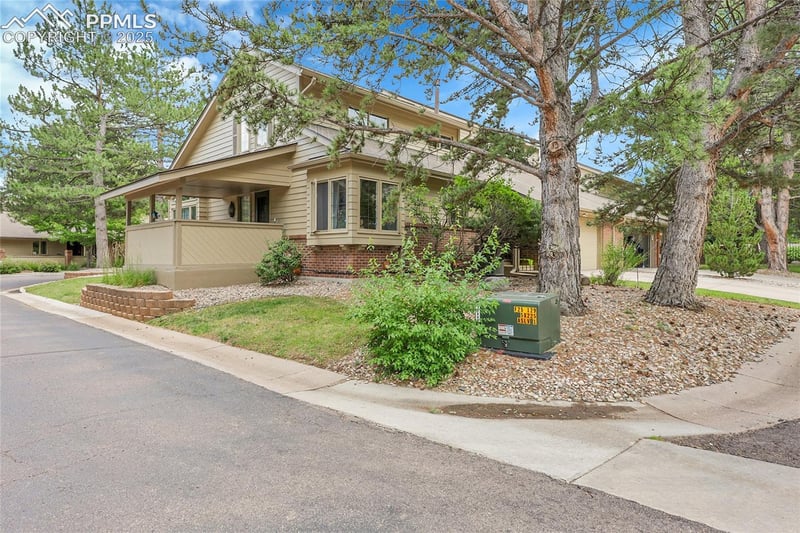 141 Miramar Dr, Colorado Springs, CO 80906