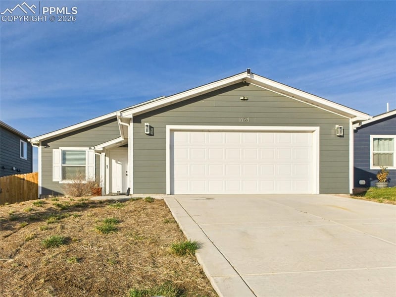 1424 Rivers Run Ave, Pueblo, CO 81001