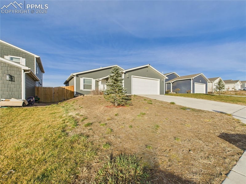 1424 Rivers Run Ave, Pueblo, CO 81001
