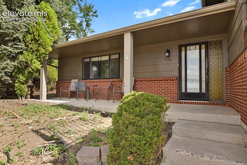 1425 Auburn Dr, Colorado Springs, CO 80909