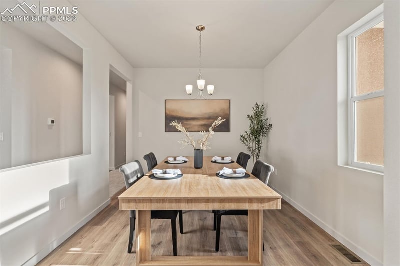 1438 N Moonbeam Dr, Pueblo, CO 81007