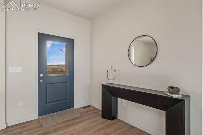 1438 N Moonbeam Dr, Pueblo, CO 81007