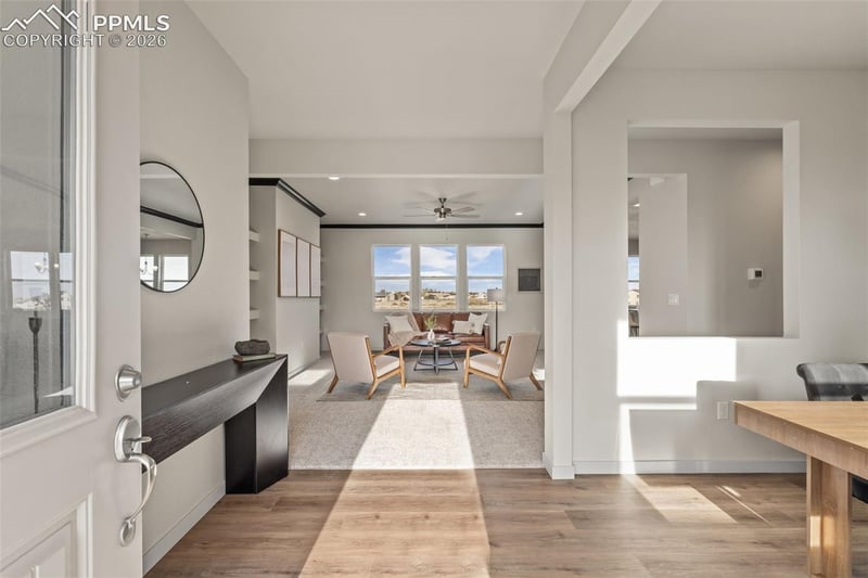 1438 N Moonbeam Dr, Pueblo, CO 81007