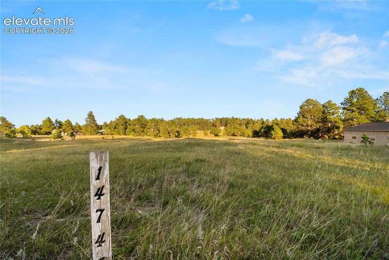 14745 W Kiowa Creek Ln, Colorado Springs, CO 80908