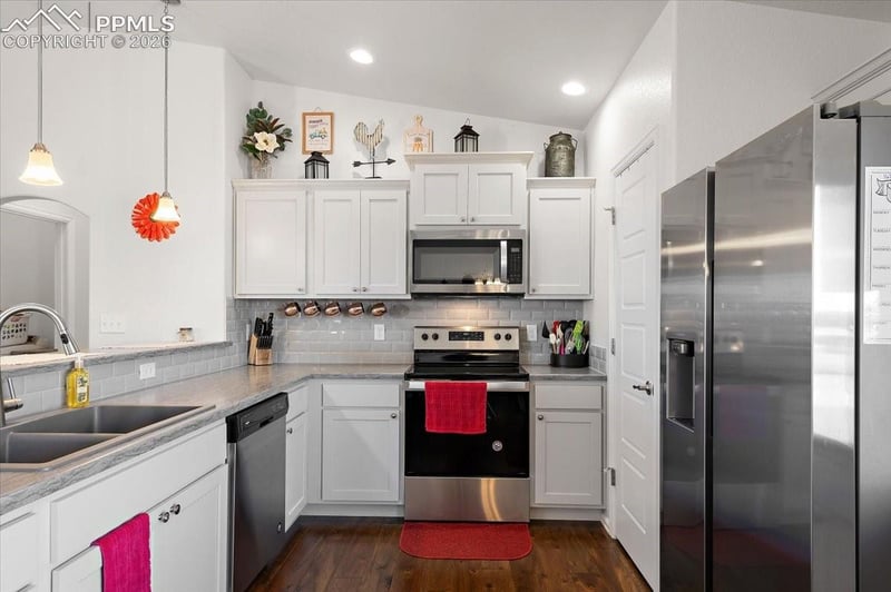 1485 E Ithaca Dr, Pueblo, CO 81007