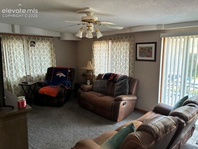 15 Solar Dr, Pueblo, CO 81005