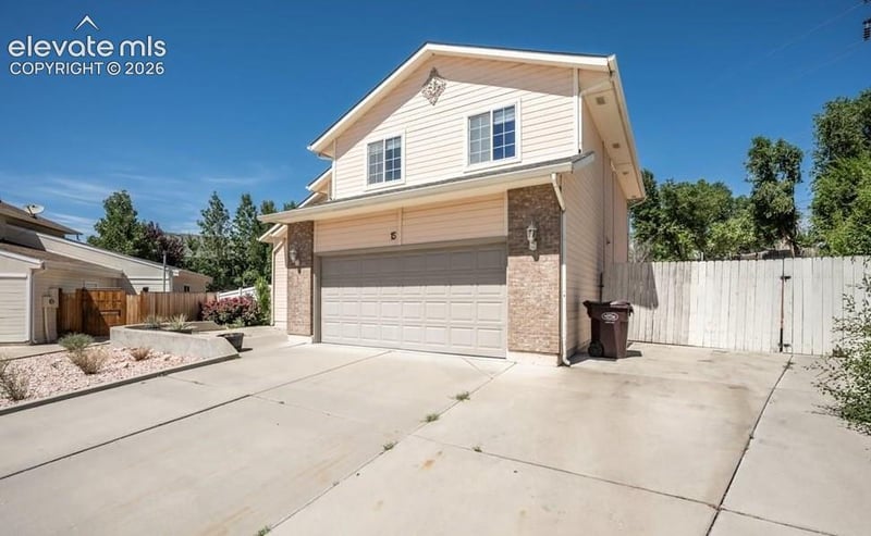 15 White Dove Ct, Pueblo, CO 81001