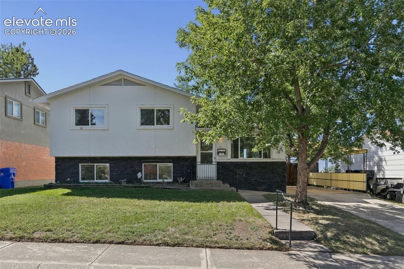 1501 Newcastle St, Colorado Springs, CO 80907