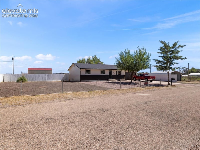 1522 Whippoorwill Pl, Pueblo, CO 81006