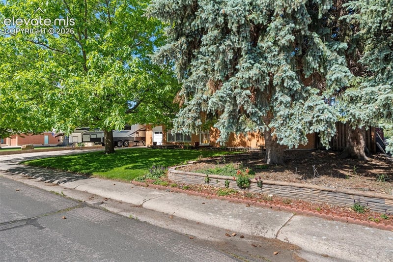 1529 Hollyhock Dr, Colorado Springs, CO 80907