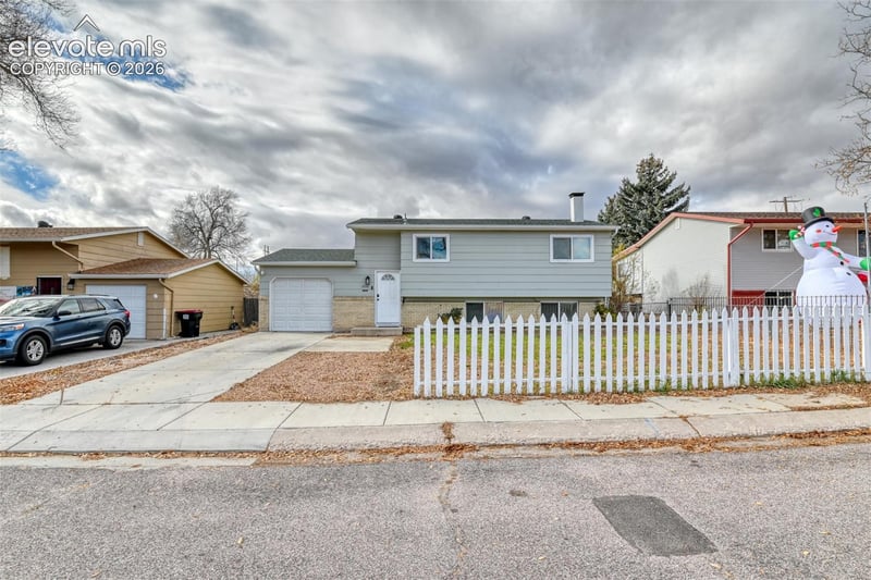 1530 Leigh Ln, Fountain, CO 80817