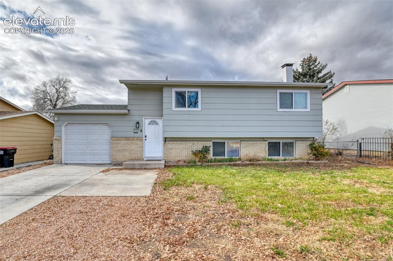 1530 Leigh Ln, Fountain, CO 80817