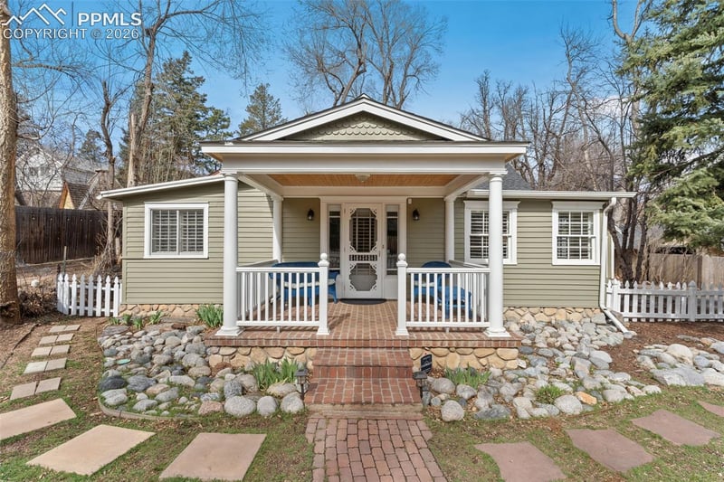 1532 W Cheyenne Rd, Colorado Springs, CO 80906