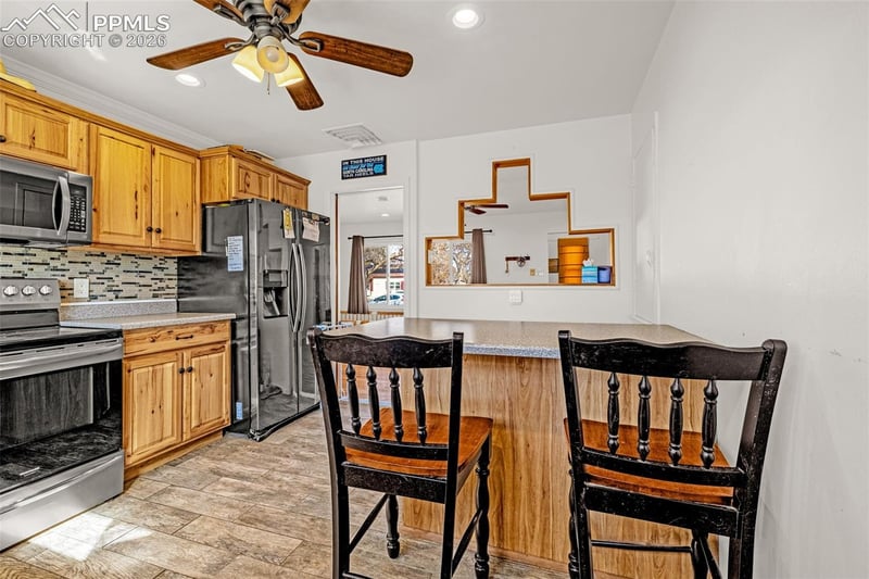 1535 Alexander Cir, Pueblo, CO 81001