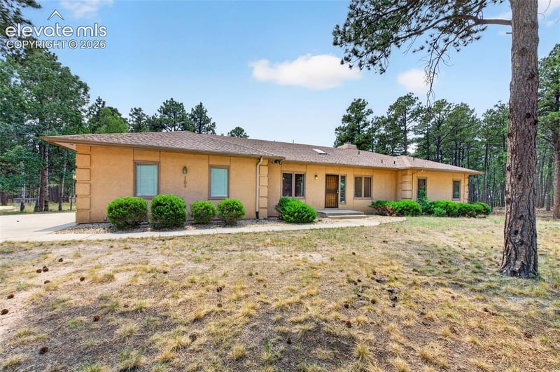 155 Pontiac Loop, Monument, CO 80132