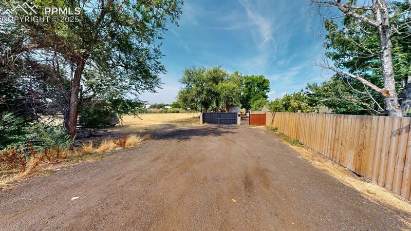 1575 N Sable Blvd, Aurora, CO 80011