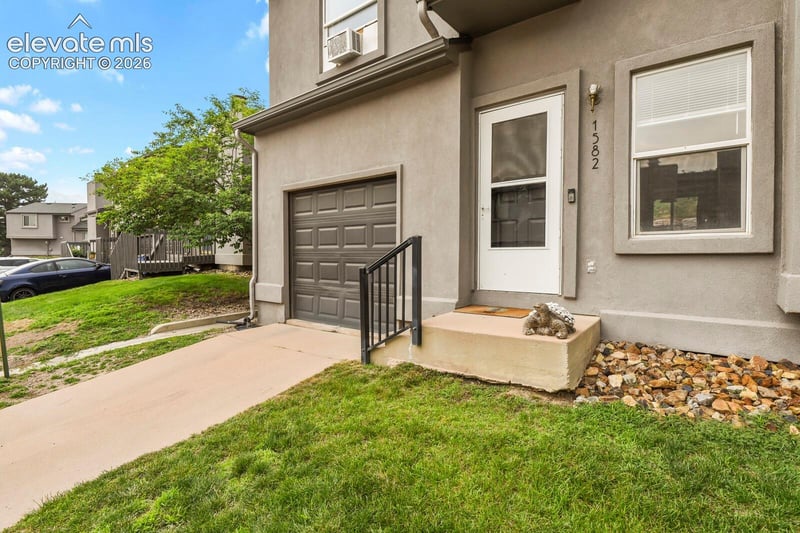 1582 Territory Trl, Colorado Springs, CO 80919
