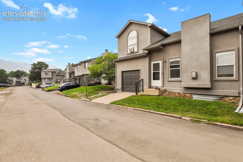 1582 Territory Trl, Colorado Springs, CO 80919