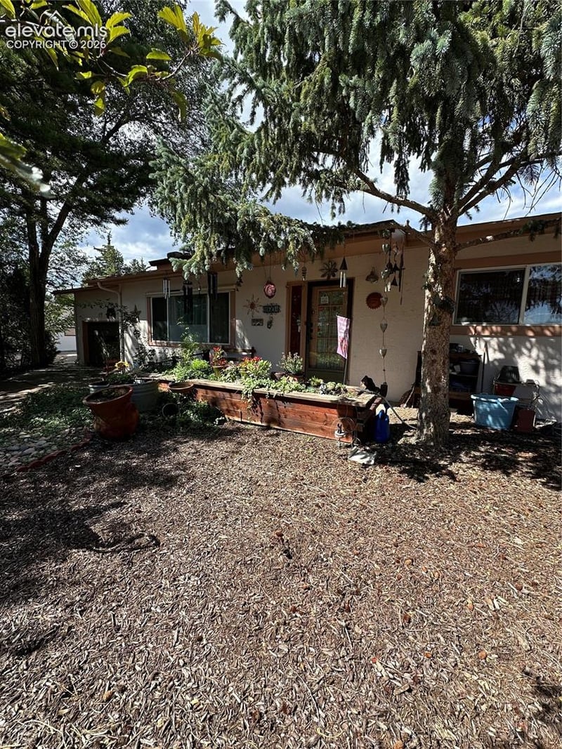 1604 Westmoreland Rd, Colorado Springs, CO 80907