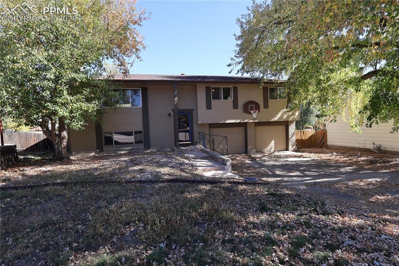 1623 James Cir, Colorado Springs, CO 80915