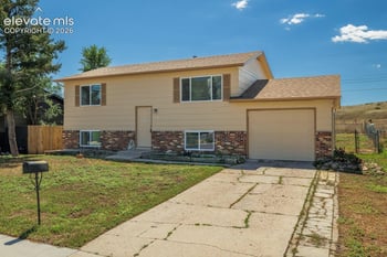 1648 Kensington Dr, Colorado Springs, CO 80906