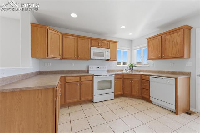 1686 Wildwood Pass Dr, Colorado Springs, CO 80921