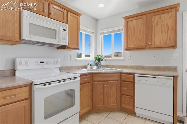 1686 Wildwood Pass Dr, Colorado Springs, CO 80921