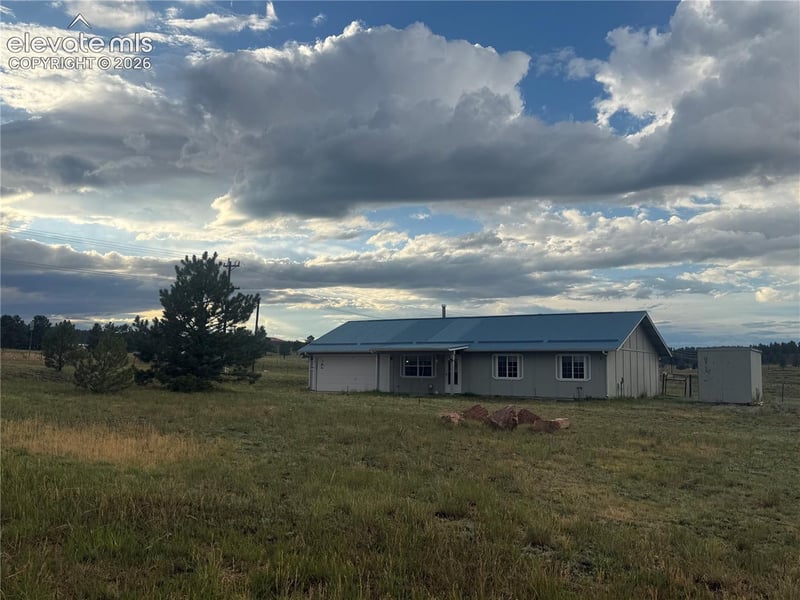 17 Garfield Cir, Florissant, CO 80816