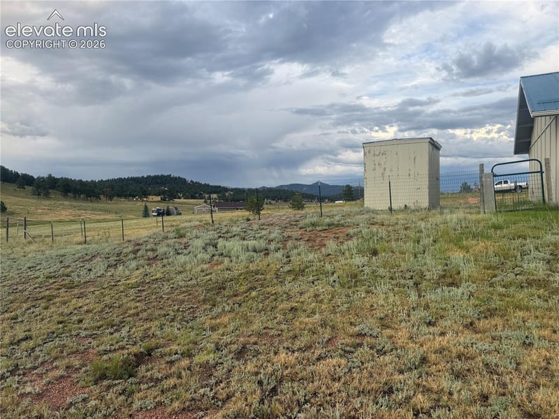 17 Garfield Cir, Florissant, CO 80816