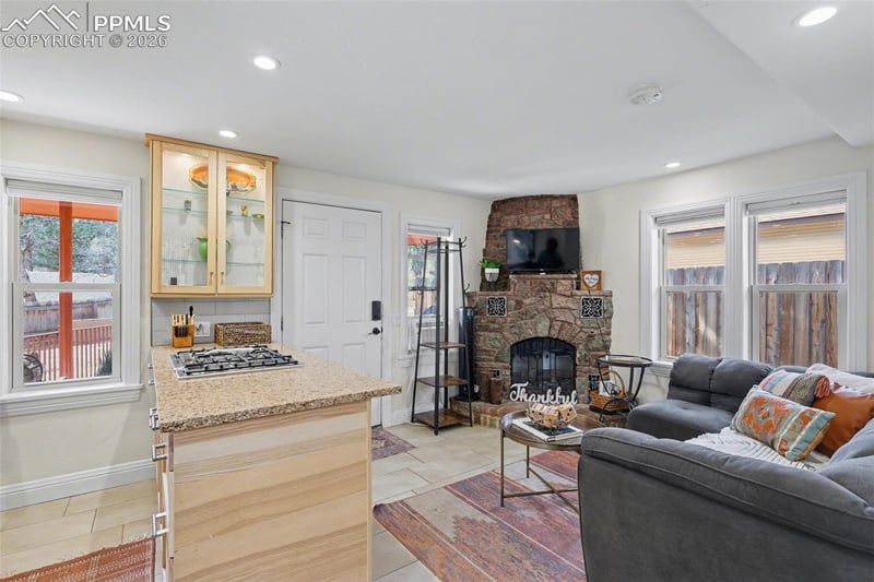 1702-12 W Cheyenne Rd, Colorado Springs, CO 80906
