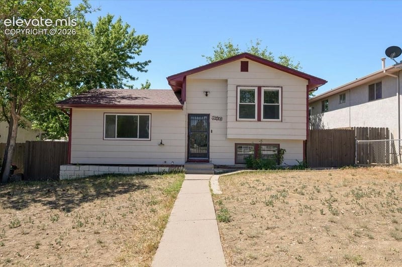 1704 E 19th St, Pueblo, CO 81001