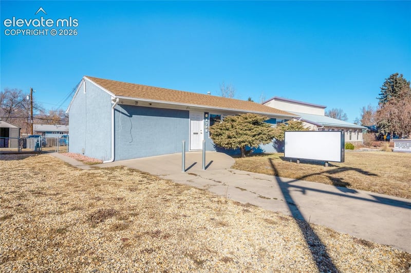 1710 N Circle Dr, Colorado Springs, CO 80904