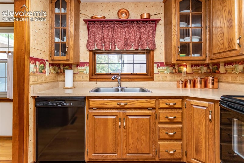 1715 Bates Dr, Colorado Springs, CO 80909