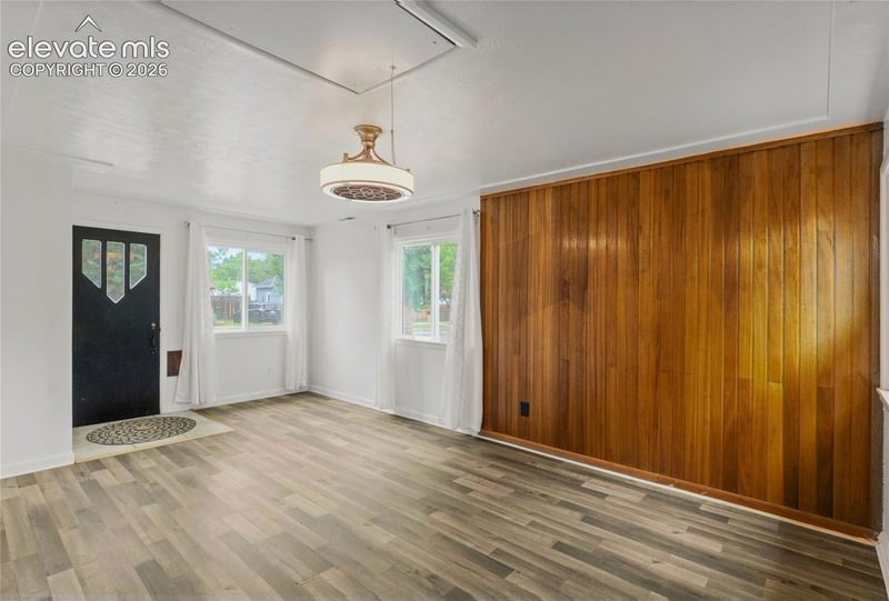 1721 W Cucharras St, Colorado Springs, CO 80904