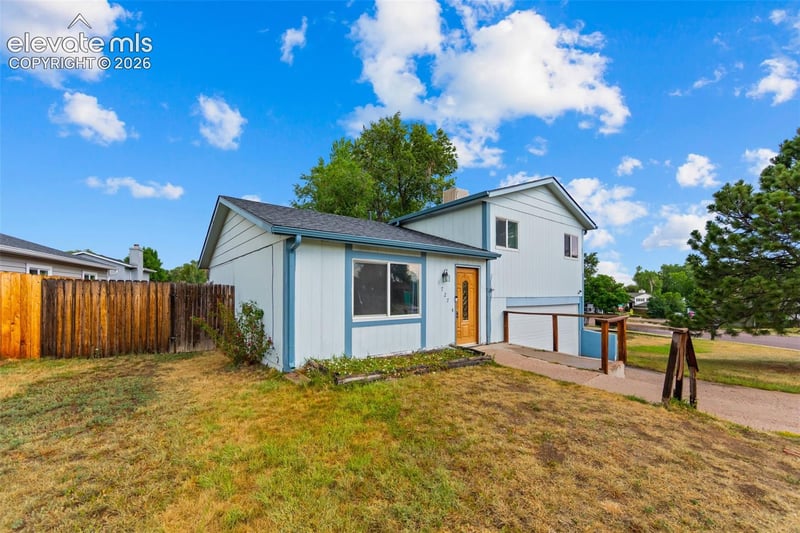 1727 Chautauqua Dr, Colorado Springs, CO 80915
