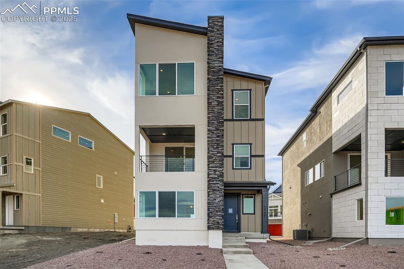 1727 Keystone Crest Ln, Colorado Springs, CO 80905