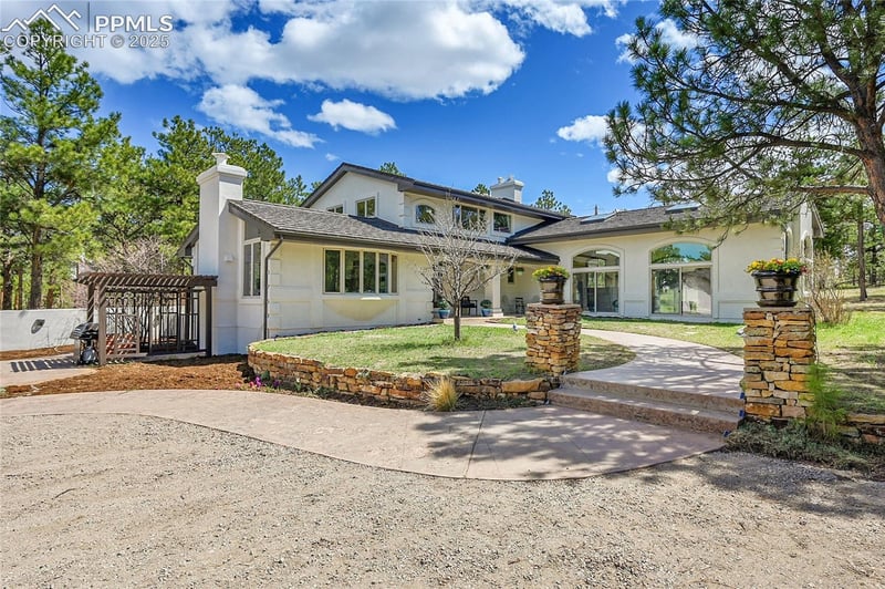 17350 Goshawk Rd, Colorado Springs, CO 80908