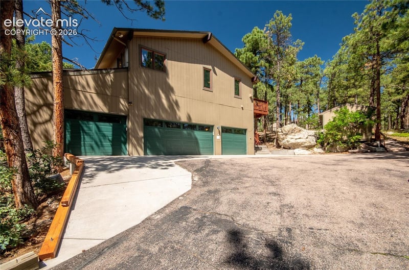 17360 E Caribou Dr, Monument, CO 80132