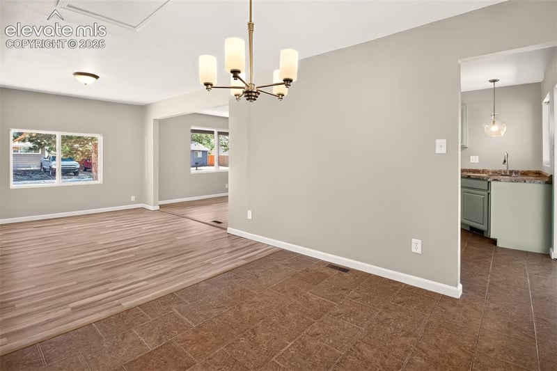 18 Hayes Dr, Colorado Springs, CO 80911