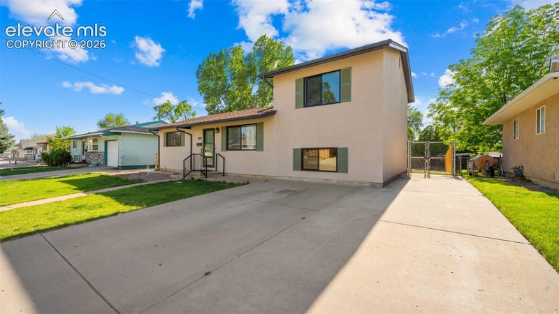 1819 Yakima Ln, Pueblo, CO 81001