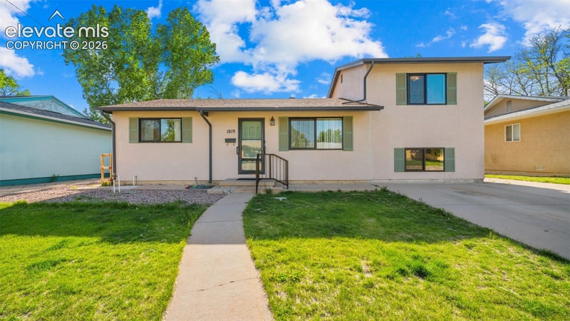 1819 Yakima Ln, Pueblo, CO 81001