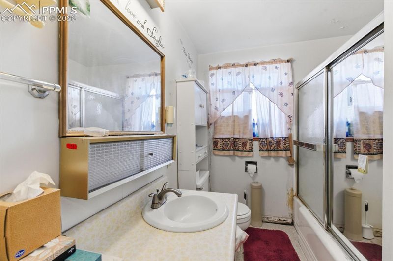 1824 W Platte Ave, Colorado Springs, CO 80904