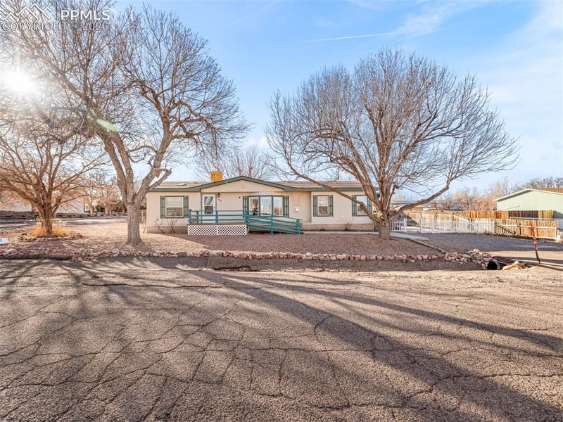183 E Birch Hills Dr, Pueblo, CO 81007