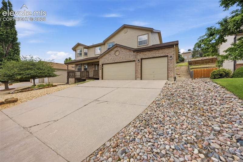 1830 Smoke Ridge Dr, Colorado Springs, CO 80919