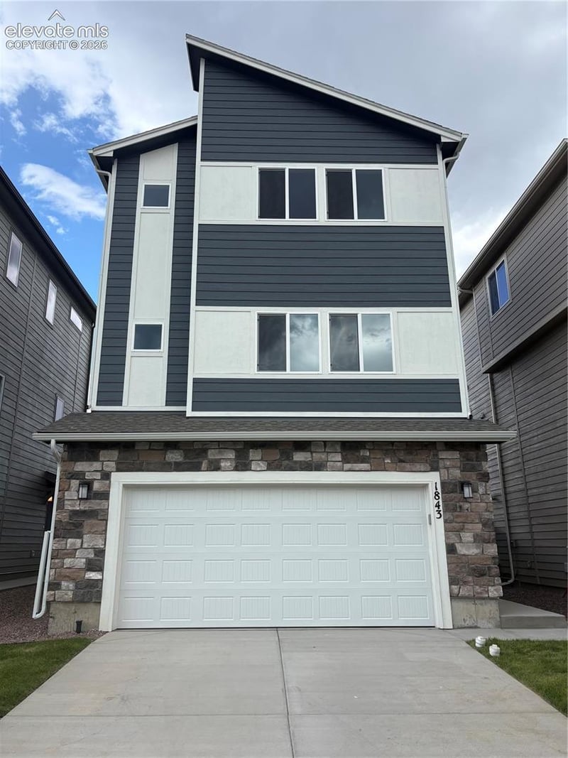 1843 Wildland Hts, Colorado Springs, CO 80910
